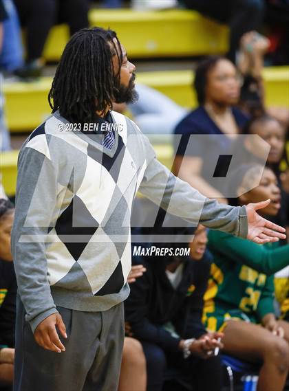 Thumbnail 2 in Hardaway vs Griffin (GHSA 4A Semifinal) photogallery.