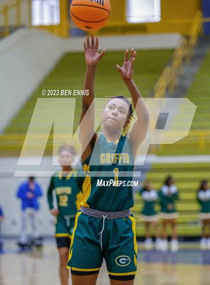 Thumbnail 3 in Hardaway vs Griffin (GHSA 4A Semifinal) photogallery.