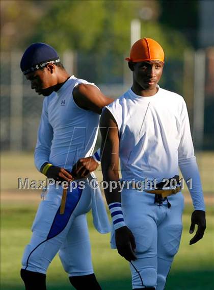 Thumbnail 1 in Gahr @ Millikan photogallery.