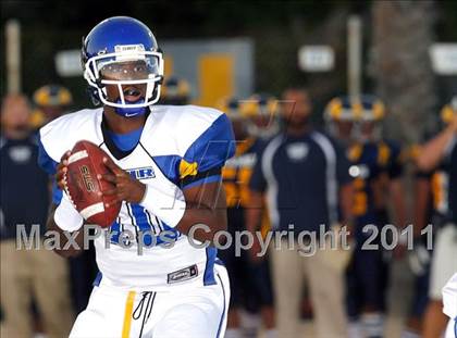 Thumbnail 2 in Gahr @ Millikan photogallery.