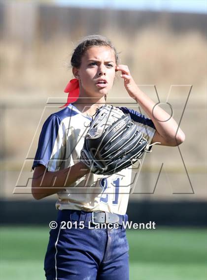 Thumbnail 3 in Berthoud vs. Frederick (CHSAA 4A First Round Playoff) photogallery.