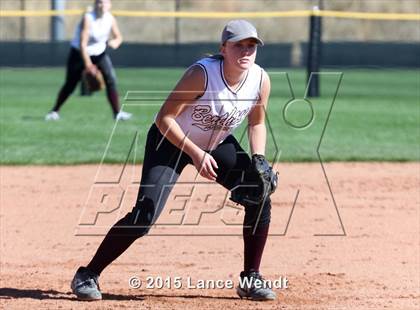 Thumbnail 3 in Berthoud vs. Frederick (CHSAA 4A First Round Playoff) photogallery.