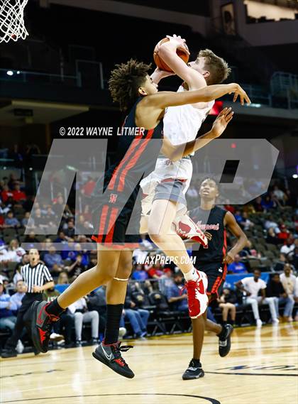 Thumbnail 3 in Newport vs Dixie (9th Region Quarterfinal) photogallery.