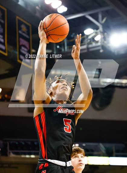 Thumbnail 3 in Newport vs Dixie (9th Region Quarterfinal) photogallery.