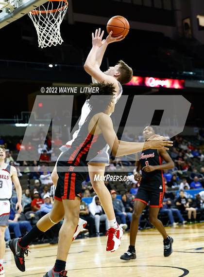 Thumbnail 3 in Newport vs Dixie (9th Region Quarterfinal) photogallery.