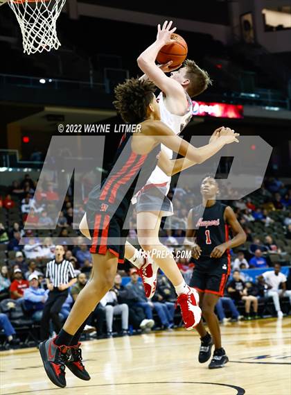 Thumbnail 1 in Newport vs Dixie (9th Region Quarterfinal) photogallery.