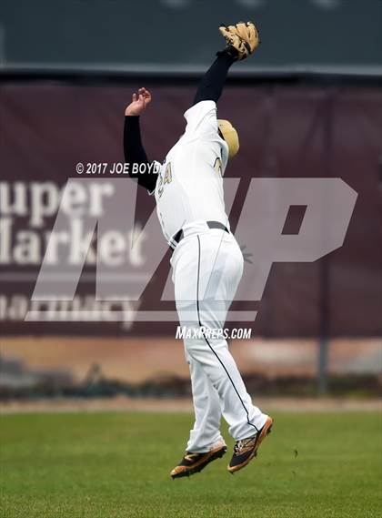 Thumbnail 1 in Wilson vs. East Lawrence photogallery.