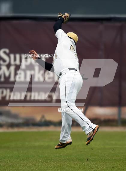 Thumbnail 2 in Wilson vs. East Lawrence photogallery.