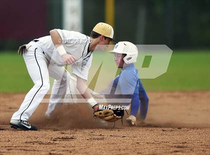 Thumbnail 2 in Wilson vs. East Lawrence photogallery.