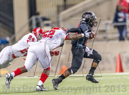 Thumbnail 3 in Alief Taylor vs. Langham Creek (UIL 5A Bi-District Playoff) photogallery.