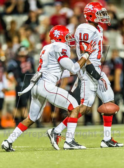 Thumbnail 2 in Alief Taylor vs. Langham Creek (UIL 5A Bi-District Playoff) photogallery.