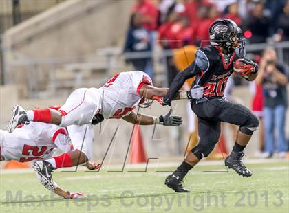 Thumbnail 2 in Alief Taylor vs. Langham Creek (UIL 5A Bi-District Playoff) photogallery.