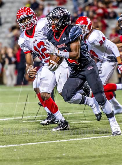 Thumbnail 3 in Alief Taylor vs. Langham Creek (UIL 5A Bi-District Playoff) photogallery.
