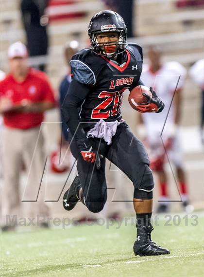 Thumbnail 2 in Alief Taylor vs. Langham Creek (UIL 5A Bi-District Playoff) photogallery.