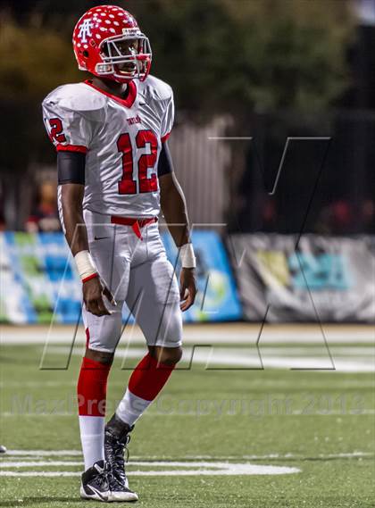 Thumbnail 3 in Alief Taylor vs. Langham Creek (UIL 5A Bi-District Playoff) photogallery.
