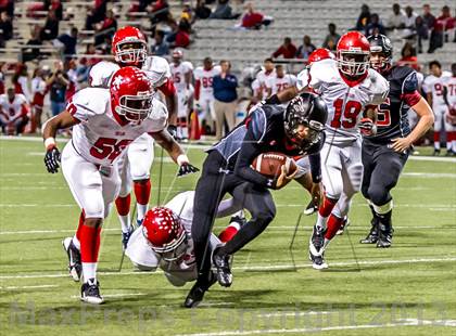 Thumbnail 3 in Alief Taylor vs. Langham Creek (UIL 5A Bi-District Playoff) photogallery.