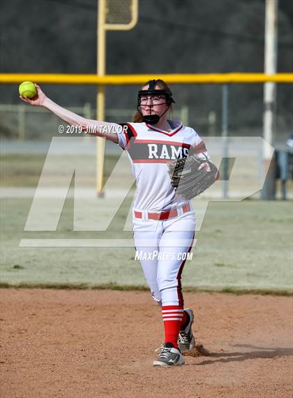 Thumbnail 1 in Mineral Wells vs Millsap (Jacksboro Softball Tournament) photogallery.