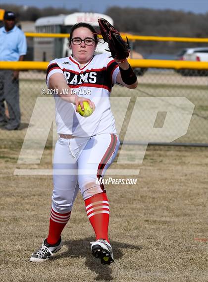 Thumbnail 2 in Mineral Wells vs Millsap (Jacksboro Softball Tournament) photogallery.