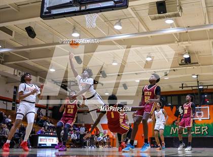 Thumbnail 1 in Douglas Byrd @ South View photogallery.