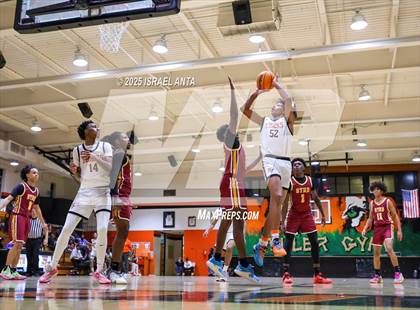 Thumbnail 3 in Douglas Byrd @ South View photogallery.