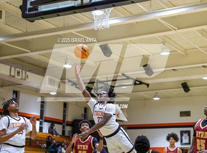 Thumbnail 3 in Douglas Byrd @ South View photogallery.