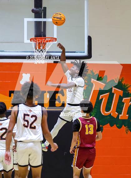 Thumbnail 3 in Douglas Byrd @ South View photogallery.