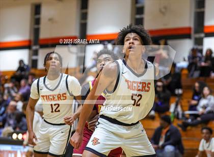Thumbnail 3 in Douglas Byrd @ South View photogallery.