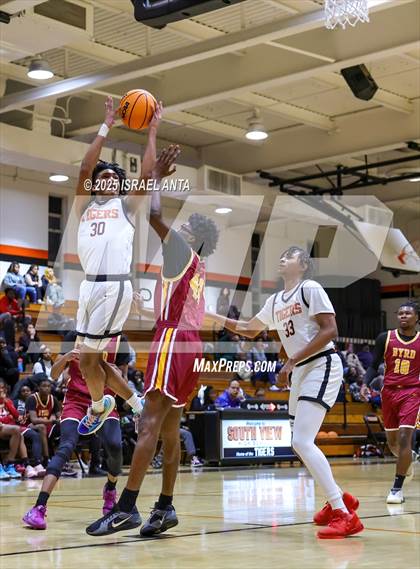 Thumbnail 3 in Douglas Byrd @ South View photogallery.