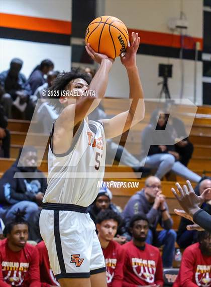 Thumbnail 2 in Douglas Byrd @ South View photogallery.