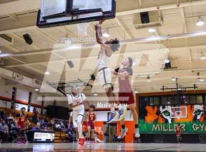 Thumbnail 2 in Douglas Byrd @ South View photogallery.