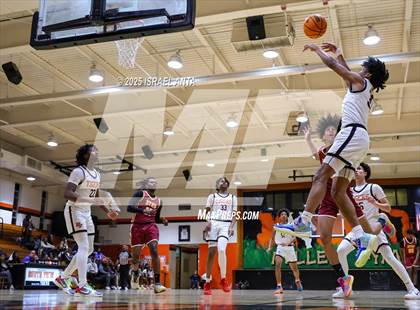 Thumbnail 3 in Douglas Byrd @ South View photogallery.