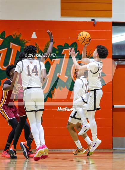 Thumbnail 2 in Douglas Byrd @ South View photogallery.