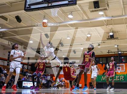 Thumbnail 2 in Douglas Byrd @ South View photogallery.