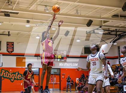 Thumbnail 3 in Douglas Byrd @ South View photogallery.