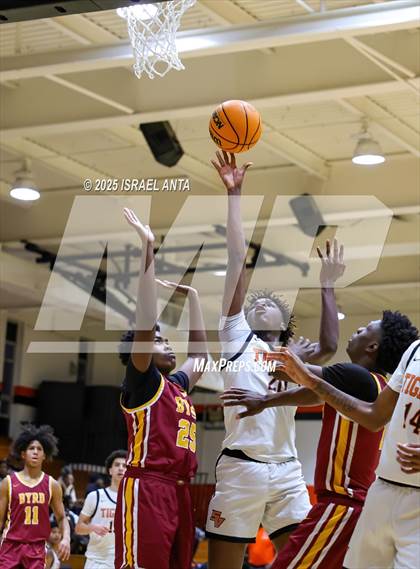 Thumbnail 3 in Douglas Byrd @ South View photogallery.
