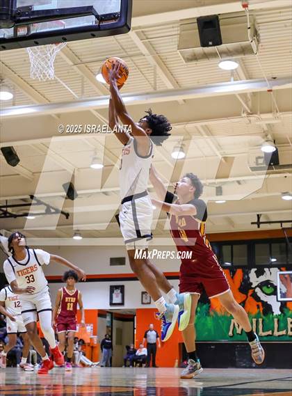 Thumbnail 2 in Douglas Byrd @ South View photogallery.