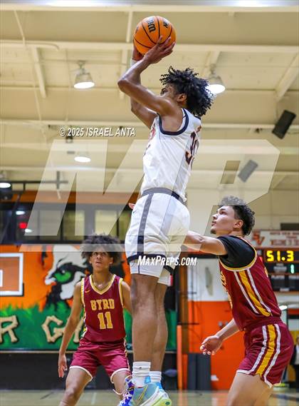 Thumbnail 2 in Douglas Byrd @ South View photogallery.
