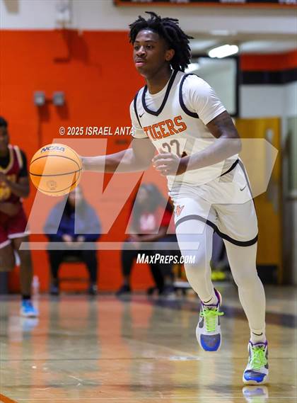 Thumbnail 1 in Douglas Byrd @ South View photogallery.