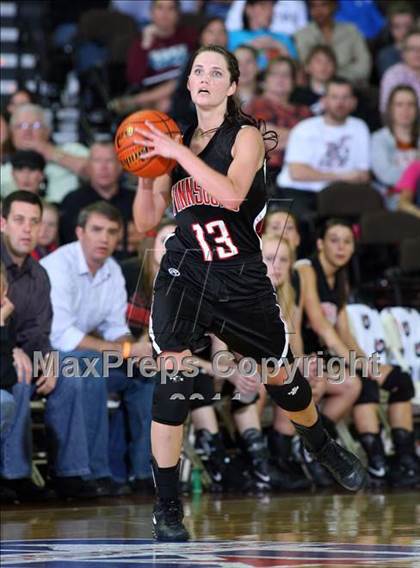 Thumbnail 3 in Poth vs. Winnsboro (UIL 2A Semifinal) photogallery.