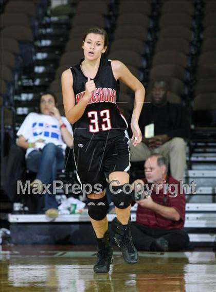 Thumbnail 2 in Poth vs. Winnsboro (UIL 2A Semifinal) photogallery.
