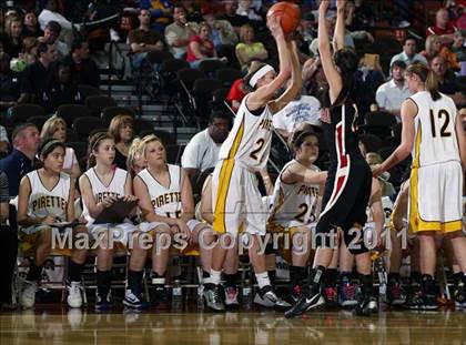 Thumbnail 3 in Poth vs. Winnsboro (UIL 2A Semifinal) photogallery.