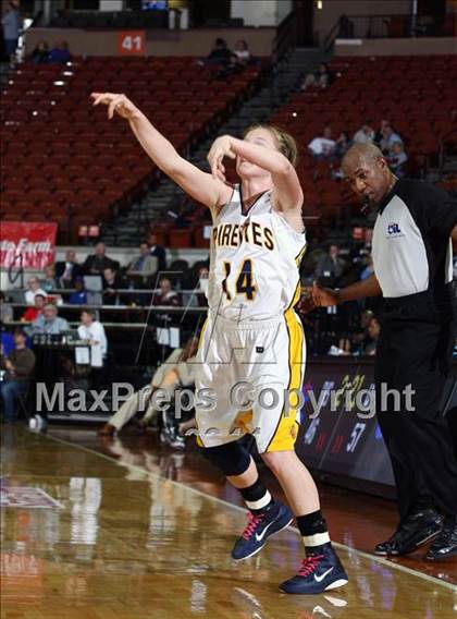 Thumbnail 1 in Poth vs. Winnsboro (UIL 2A Semifinal) photogallery.