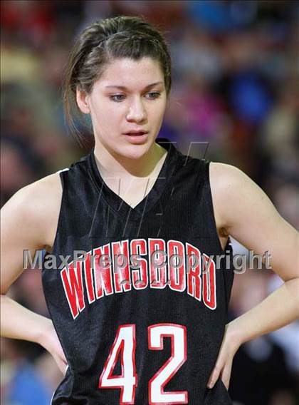 Thumbnail 3 in Poth vs. Winnsboro (UIL 2A Semifinal) photogallery.