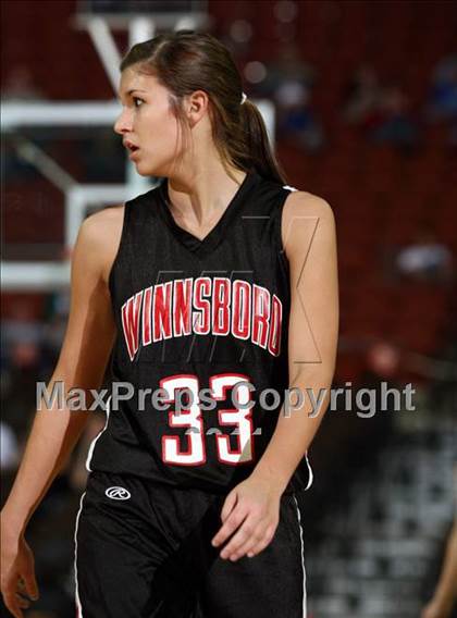 Thumbnail 2 in Poth vs. Winnsboro (UIL 2A Semifinal) photogallery.
