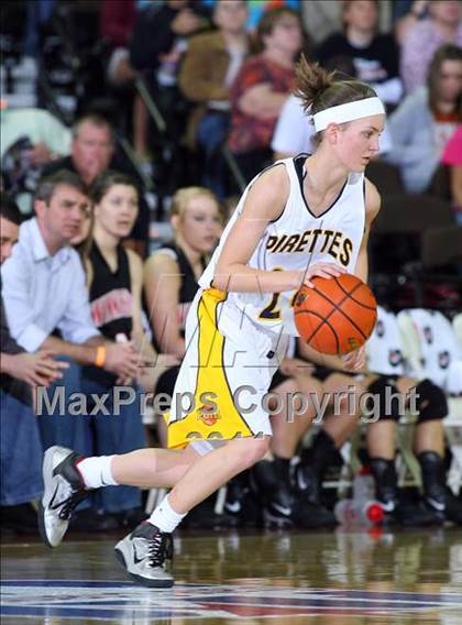 Thumbnail 1 in Poth vs. Winnsboro (UIL 2A Semifinal) photogallery.