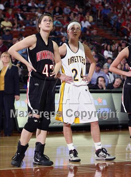 Thumbnail 1 in Poth vs. Winnsboro (UIL 2A Semifinal) photogallery.