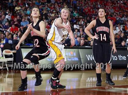 Thumbnail 1 in Poth vs. Winnsboro (UIL 2A Semifinal) photogallery.