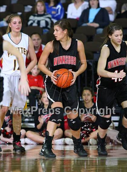 Thumbnail 1 in Poth vs. Winnsboro (UIL 2A Semifinal) photogallery.