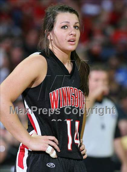 Thumbnail 1 in Poth vs. Winnsboro (UIL 2A Semifinal) photogallery.