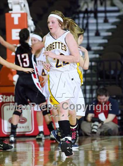 Thumbnail 1 in Poth vs. Winnsboro (UIL 2A Semifinal) photogallery.
